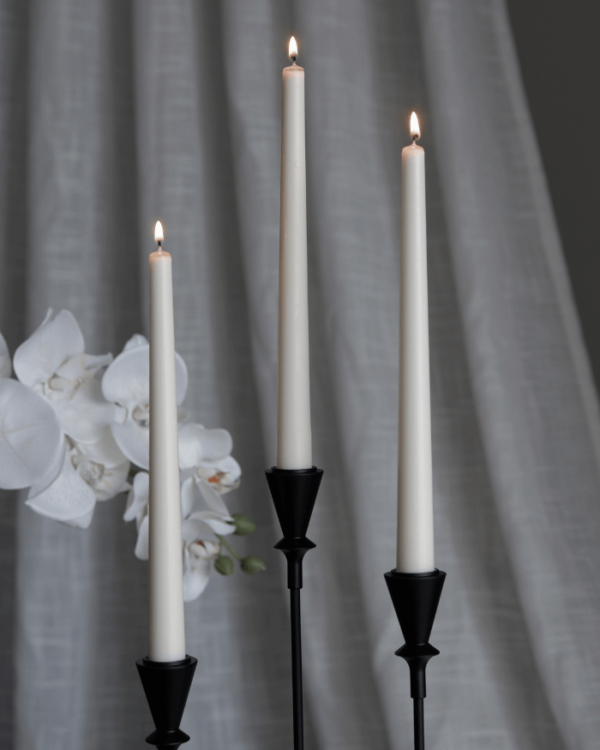 Decor nhà hàng với nến thơm sang trọng