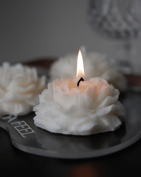 Nến hình hoa sang trọng