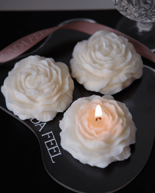 Nến thơm hình bông lãng mạn