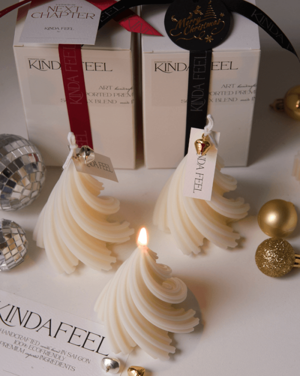 Nến tạo hình cây thông nhìn từ trên xuống